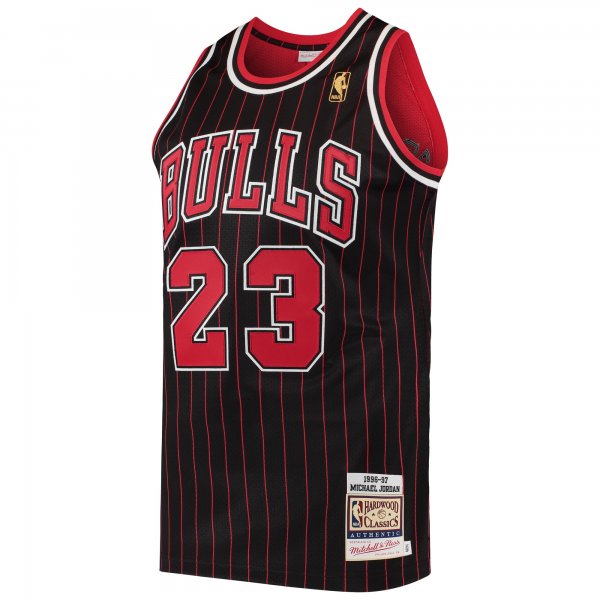 Men's Chicago Bulls Michael Jordan Mitchell & Ness Black 1996/97 Hardwood Classics Jersey